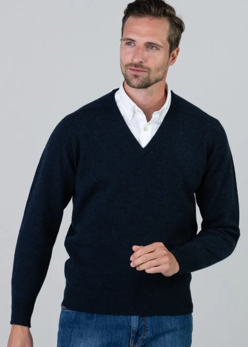 Leven 2 Ply Lambswool V-Neck Plus Size - Midnight