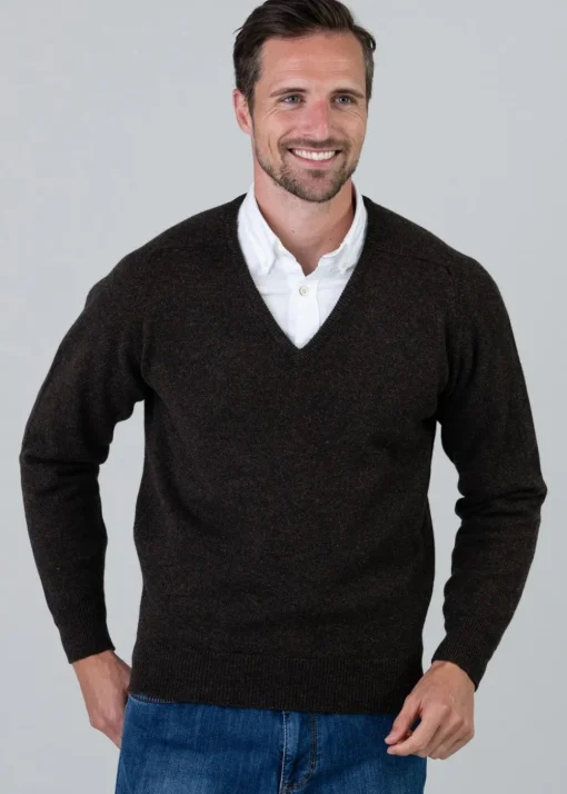 Leven 2 Ply Lambswool V-Neck - Cocoa