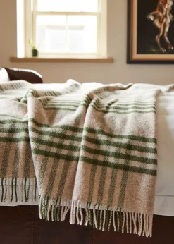 Thornfold Throw - Olive